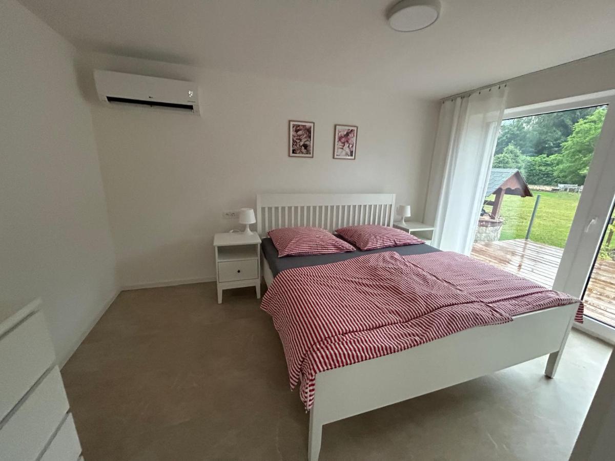 Red Travel Apartment Dvůr Králové nad Labem 외부 사진