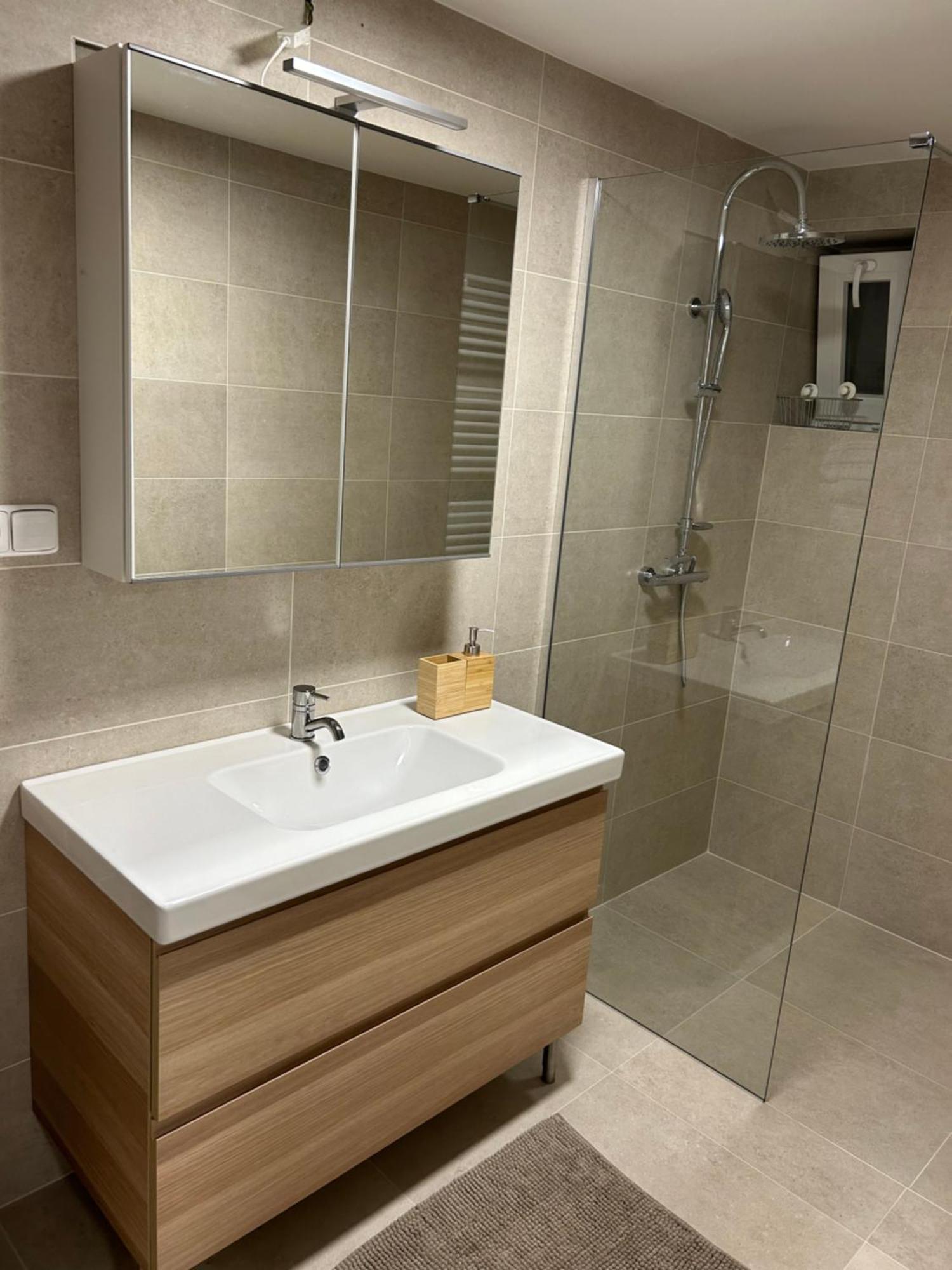Red Travel Apartment Dvůr Králové nad Labem 외부 사진